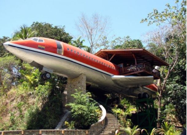 airplane home vacation rental
